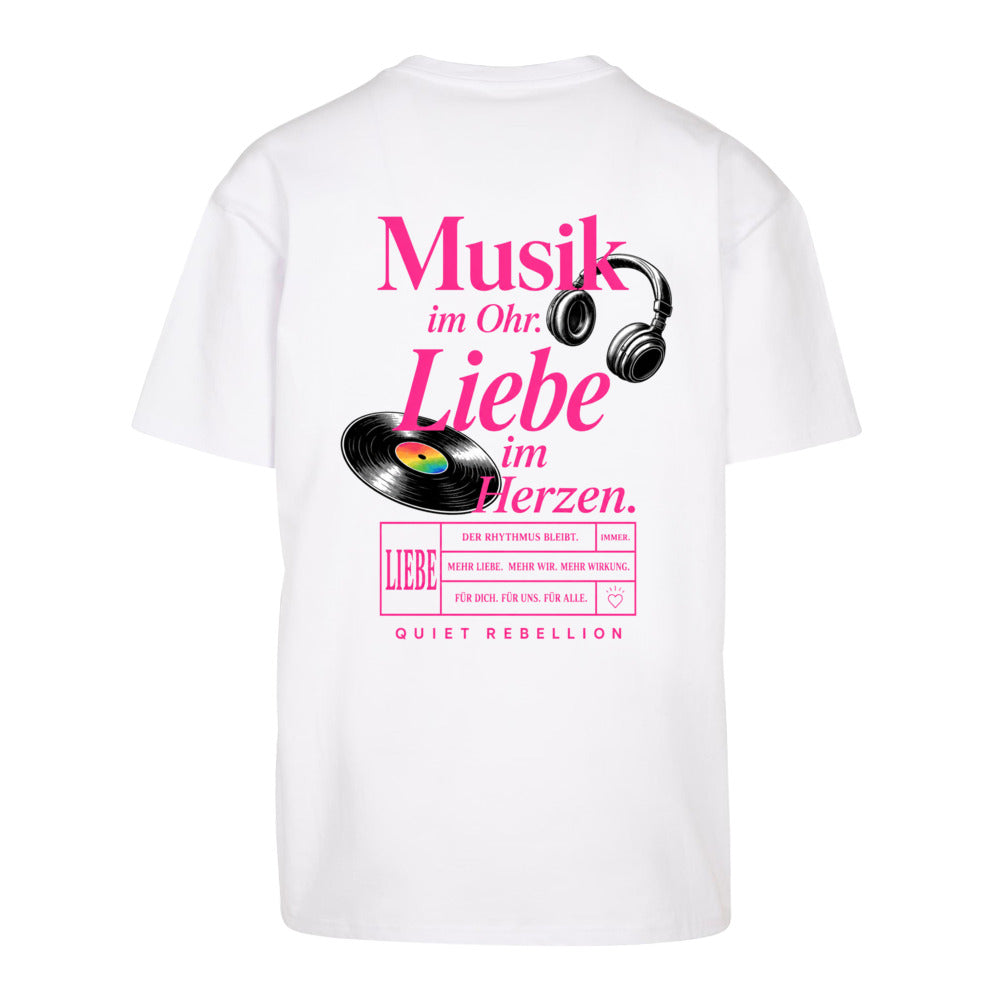 Musik im Ohr. Liebe im Herzen - Oversized Statement Shirt (Backprint)