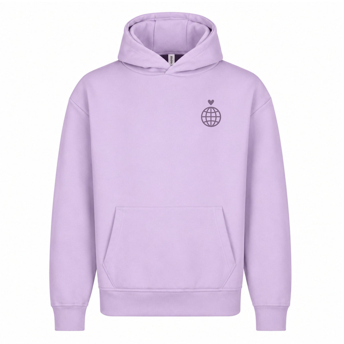    Lilafarbener Statement Hoodie von vorn mit kleinem Brustmotiv