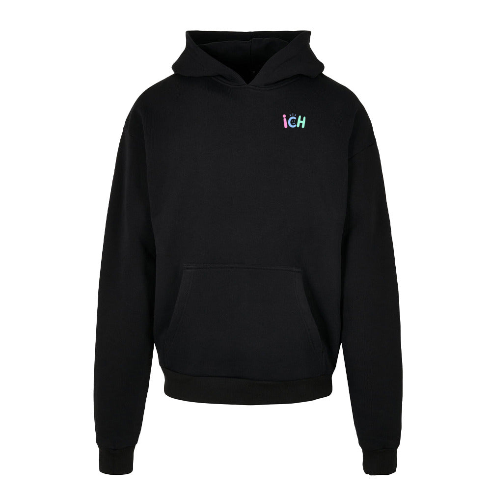     Oversized Urban Fit Hoodie in Schwarz – Vorderansicht mit kleinem Frontprint „ICH“