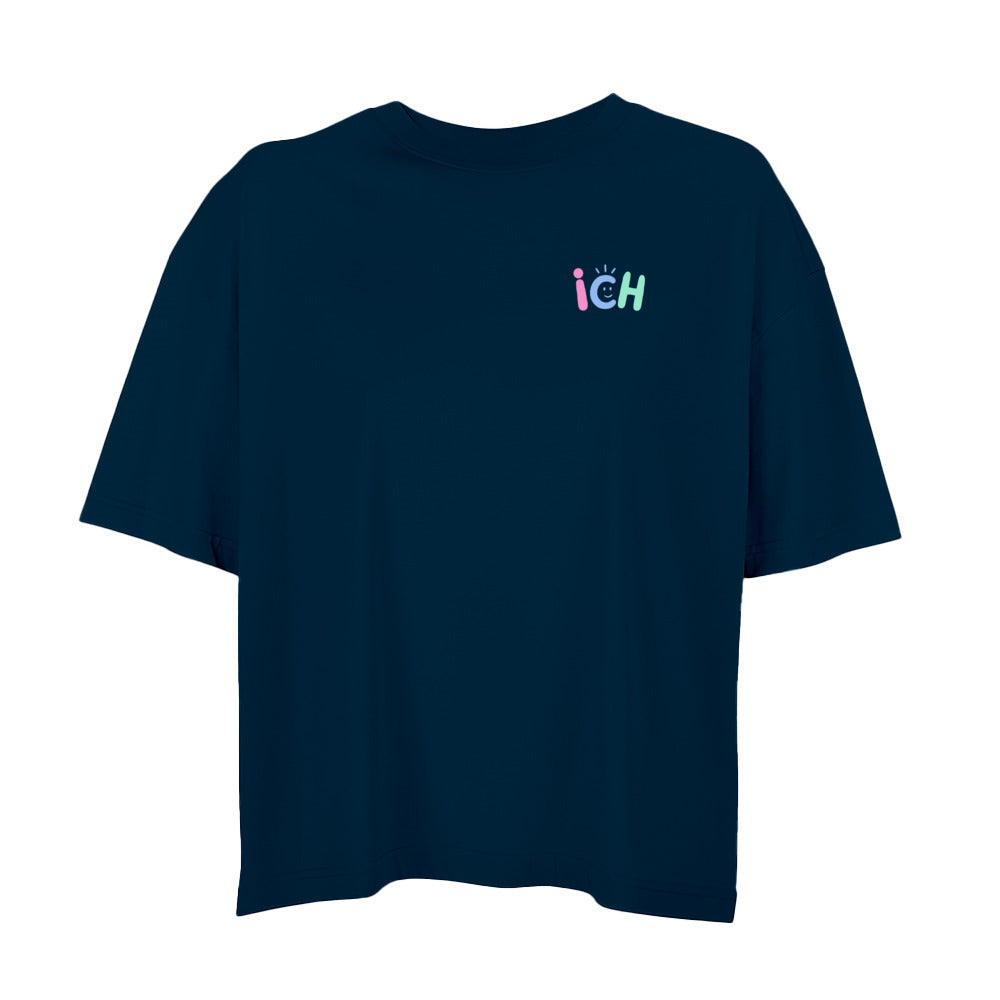     Oversized Shortcut Shirt Sonderedition in French Navy – Vorderansicht mit kleinem Frontprint