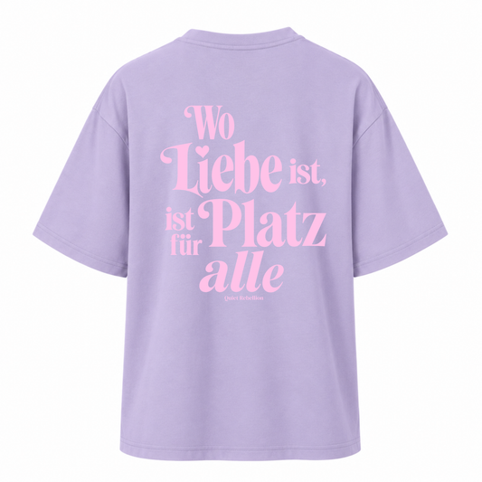     Lilafarbenes Oversized Statement Shirt mit „Wo Liebe ist, ist Platz für alle“-Rückenprint