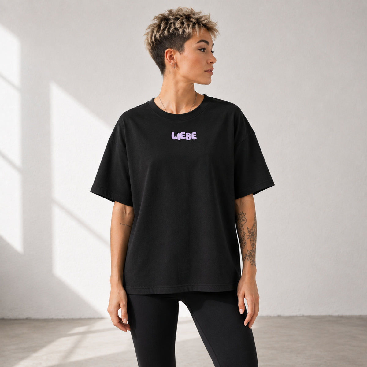 Macht Platz für mehr Liebe - Women’s Oversized T-Shirt